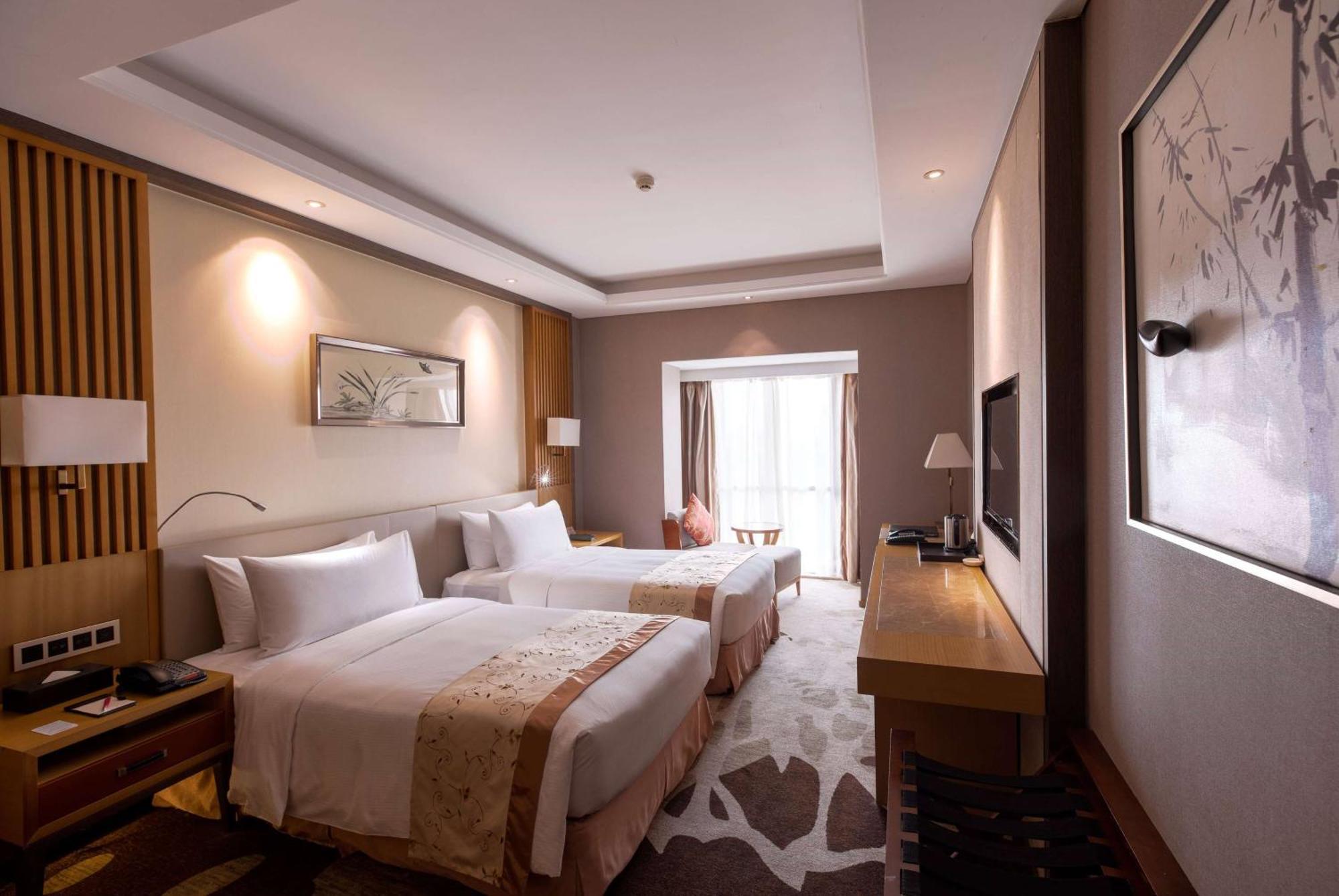 Hotel Ramada Plaza By Wyndham Fuzhou South Exterior foto
